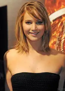 饥饿游戏2亮相戛纳詹妮弗重返生死场
