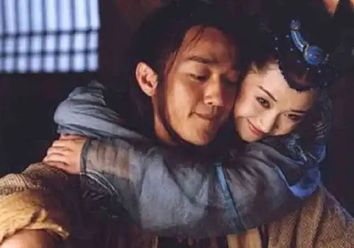 时隔17年李亚鹏许晴再同框,不老女神看李亚鹏的眼神有故事啊
