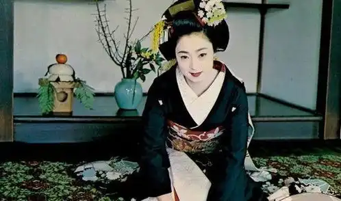 艺伎回忆录原型一夜赚3万美金,阅人无数,为何巅峰时隐退
