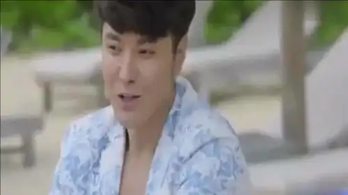 神犬小七王洋居然和威廉在海边约会,真是尴尬了