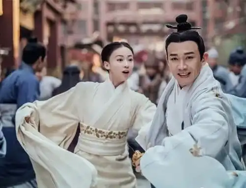 被于正力捧,演绝世美人遭群嘲,被46岁霸气的她秒成渣