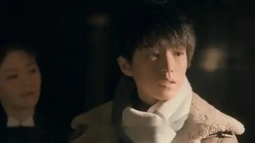 天坑鹰猎教授拿着画照了半天,都没发现玄机,保庆一来就知道了
