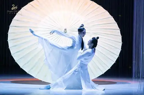 两年内两度进京演出,芭蕾舞剧白蛇传凭啥叫响
