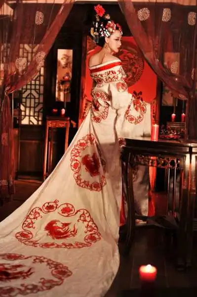 美男子神逆天cos武媚娘还原度高达90以上
