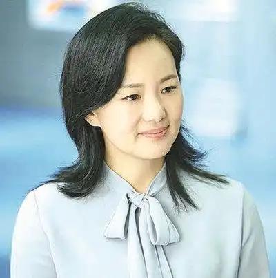 低调的影后咏梅老公是王菲初恋,49岁凭借小欢喜再次走红