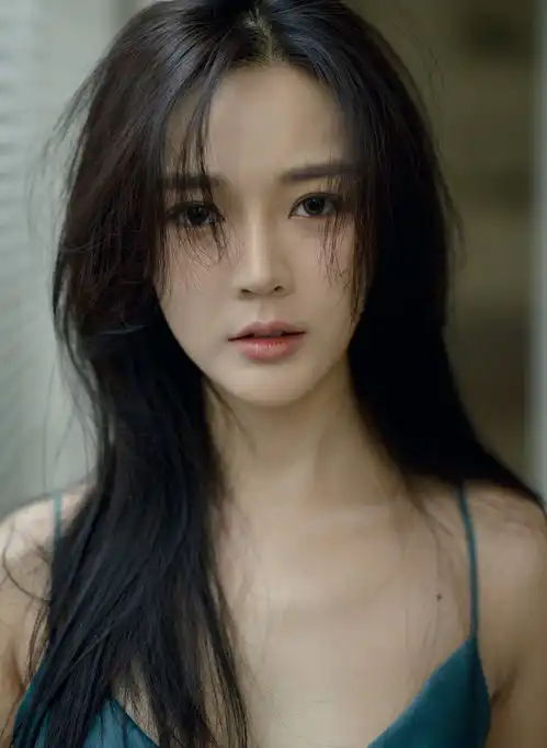 涂冰曝生日大片澄澈眼眸上演怼脸杀