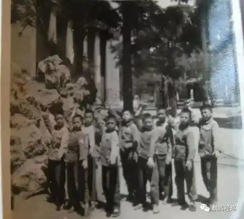 怎么看给辛德勒名单刷差评的小孩