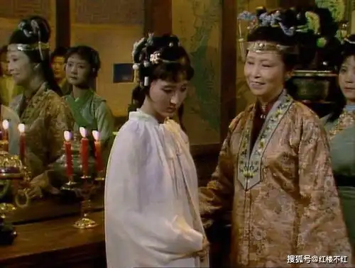 红楼梦林黛玉进贾府的那天,王夫人为何警告她远离贾宝玉
