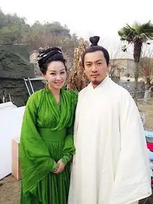 她是有名的配角专业户,比高圆圆漂亮,主演个个都是一线明星,如今却给八线当配角搜狐娱乐搜狐网