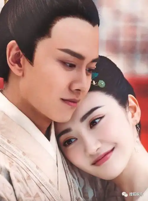 日报景甜回应双眼皮整形失败赵丽颖生图近照曝光潘玮柏妻子盗图凹人设