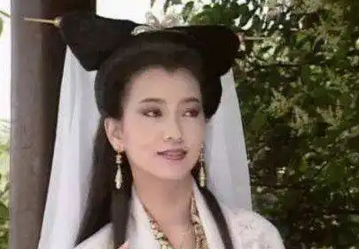 以下女星演妖精却自带仙气,而她演仙女却像个妖怪
