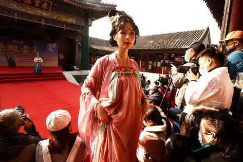 颐和园举办华服赏乐贺重阳