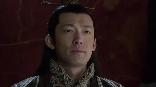 新三国孙权心中早有天下之志,奈何自己没名分,只能韬晦待变

