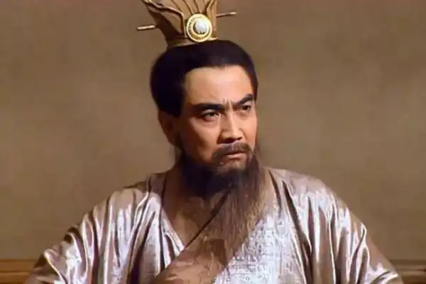曹操是三国人物中面相最多最复杂的第一人,那么曹操是奸雄吗
