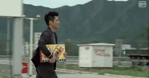 我是证人植入太多引吐槽盘点影视剧里的经典广告植入
