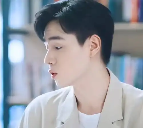 5月胡一天接连两部热播新剧,仍无法超越天花板亲爱的热爱的