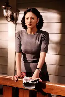 钱学森张雨绮剧照展贵妇魅力