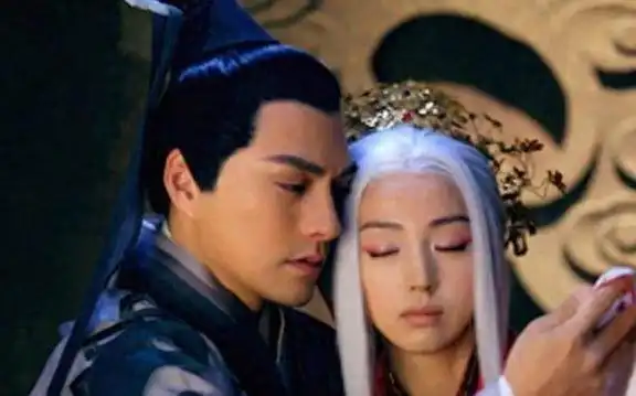 射雕英雄传林朝英前期第一,周伯通中期第一,一灯后期第一