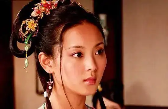 和杨超越相似度95,曾拒绝青红女主,出道16年没火太可惜
