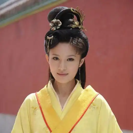 从田歌手里夺走尤小刚,又被更年轻女星插足65岁邬倩倩过得如何
