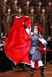 雷佳赵薇齐携花木兰攻陷东京