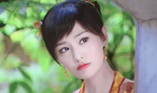 古剑奇谭开播六周年,杨幂李易峰事业腾飞,新人热巴已成顶流
