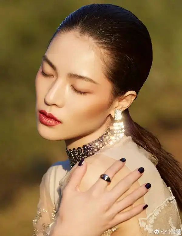 她被舒淇何穗圈粉丨芳华告诉你什么是高级脸
