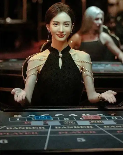 孤注一掷爆火,热点是电影的法宝还是枷锁
