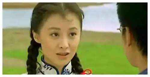 她与相识6天的导演闪婚,24年零绯闻,一个角色演活了
