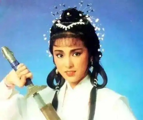 多情的米雪初恋成龙,与尹志强相恋26年不愿结婚,成一生遗憾
