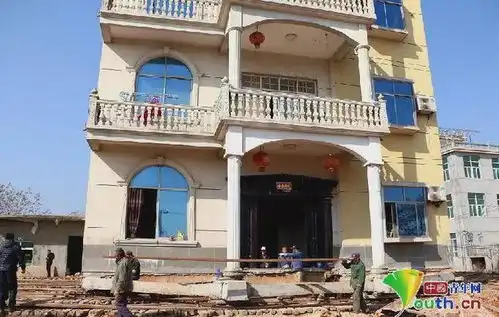 看,广东有一栋4层楼房正在平移