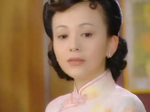 她演了大半辈子坏女人,如今53岁强势翻红
