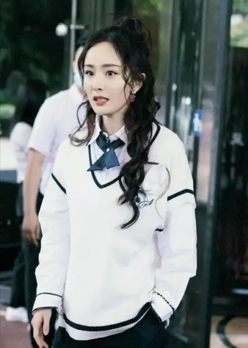 杨幂爸爸回应女儿伤情天佑女儿一切都好,感谢所有关心的朋友