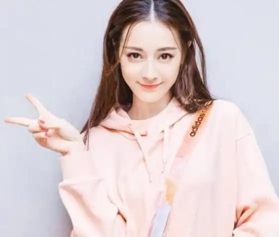 长歌行刚官宣,迪丽热巴另一新剧又被安排,要跟杨洋合作