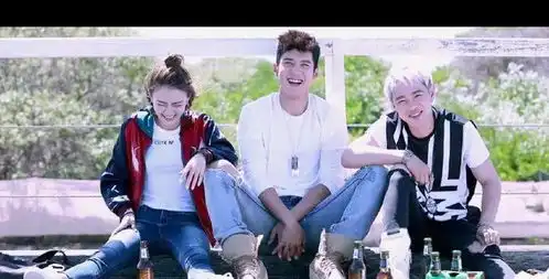 极速青春老司机韩东君化身赛车手,携手徐璐上演速度与激情