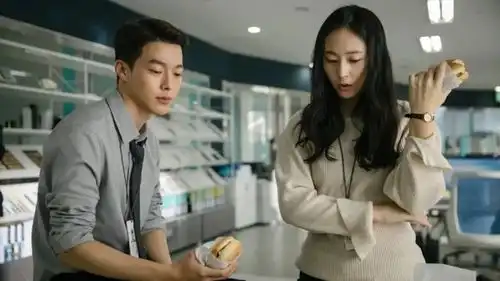 初哆咪娱乐日韩渣男大不同酸酸甜甜爱上你vs爱的成人式
