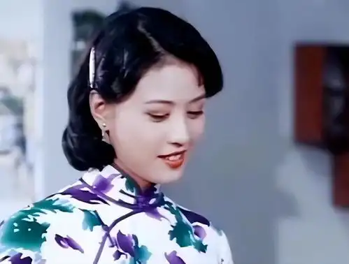 看了周海媚的旧照,才明白黎明吕良伟为啥前仆后继,千娇百媚
