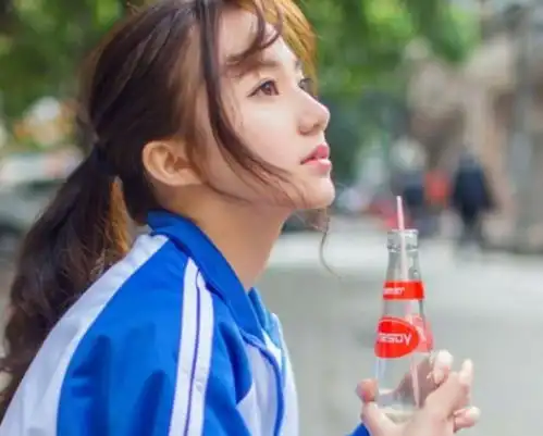 他把白月光带回了家,而我在凌晨的街上走了一夜
