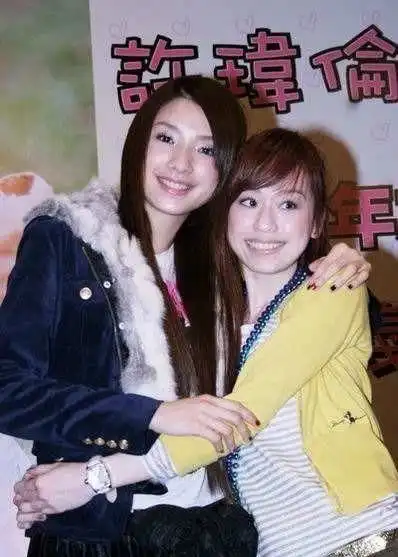 泪目陈乔恩安以轩准时发文悼念好友,她每年探望离世好友父母