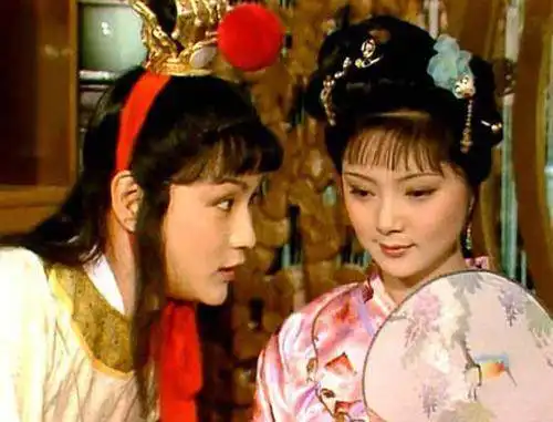 假如你穿越到了红楼梦,下面通房丫头3选1,你会选哪位