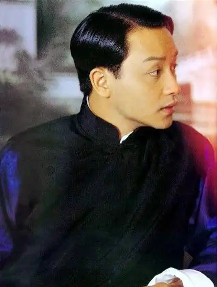 9张亚洲演艺界顶级巨星张国荣的罕见照,第7张是和前女友同框