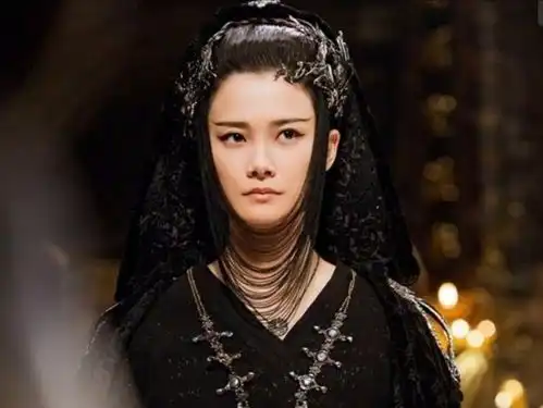 超女出道就爆红,却因中性风饱受争议,李宇春凭什么还红了15年
