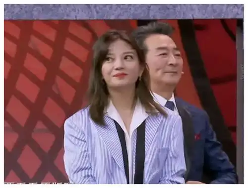 情深深雨蒙蒙剧组重聚,他的变化也太小了吧
