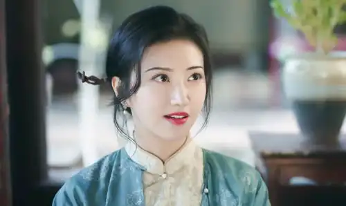 景甜新剧将播,搭戏高颜值男主演绎国民剧,妆容打扮不输司藤