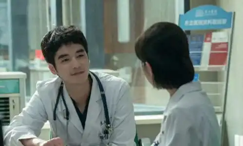 爱情公寓14年后,金世佳邓家佳凭实力翻红,她却遗憾退圈