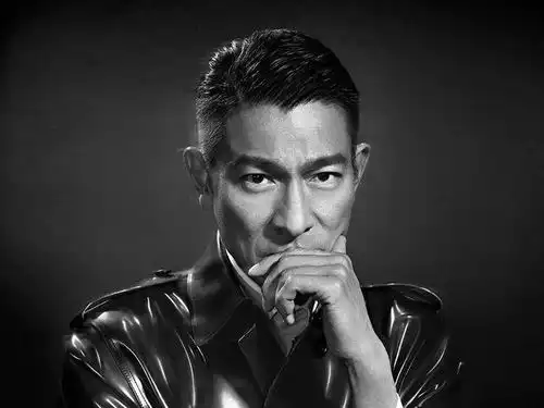 刘德华演绎深情粤歌他的女人曾火遍大街小巷的阿虎主题曲
