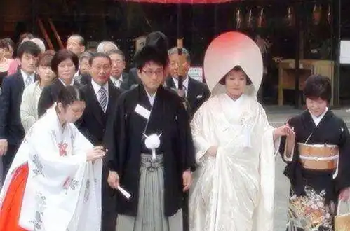 秦始皇的后代真被杀干杀尽了吗在日本竟然出现了大量秦始皇后人