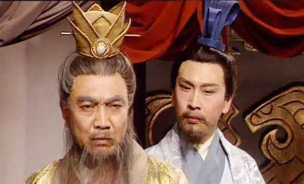 与人交谈时,有四种话应尽量少说,说多了,容易吃亏