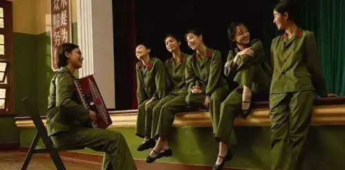 冯小刚的芳华三美,终于各自为正了
