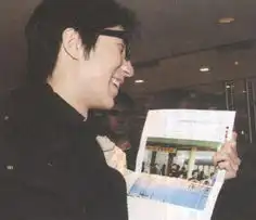 房祖名见成龙私生女照惊呼这么像我